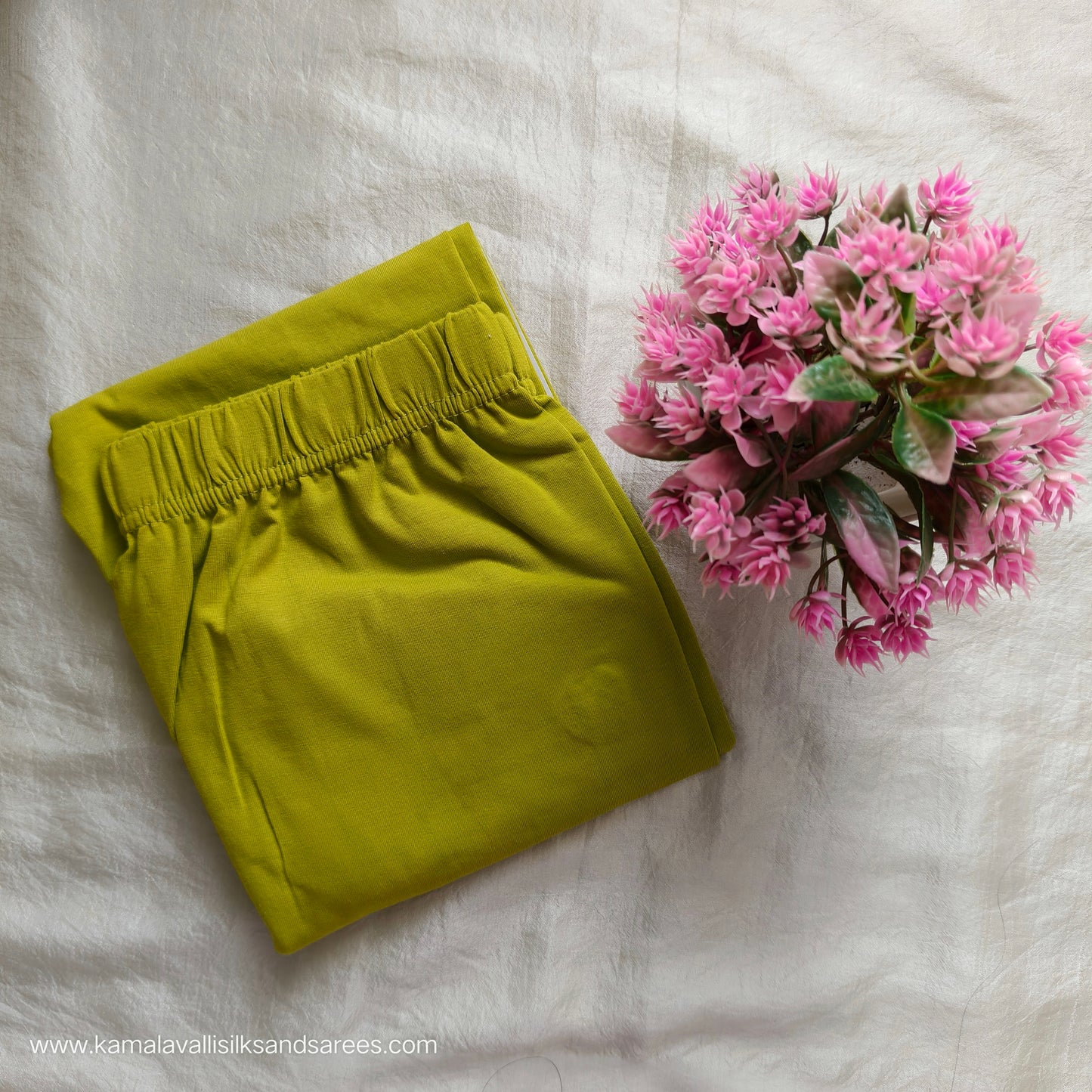 Ankle Fit Leggings Mahandi Green Colour